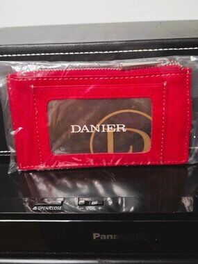 New Authentic Danier Genuine Leather Wallet with Clear ID Slot & Zippered Pocket